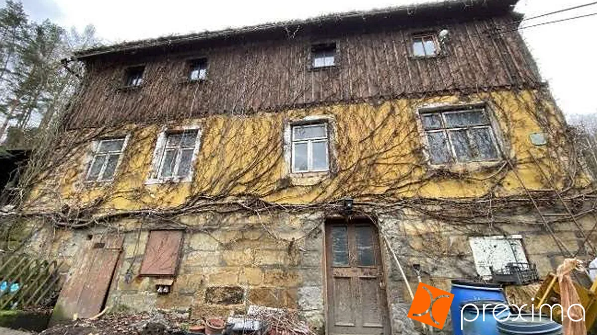 Prodej podílu 1/6 rodinného domu 85 m², pozemek 2946 m²